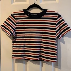 Brandy Melville crop tee